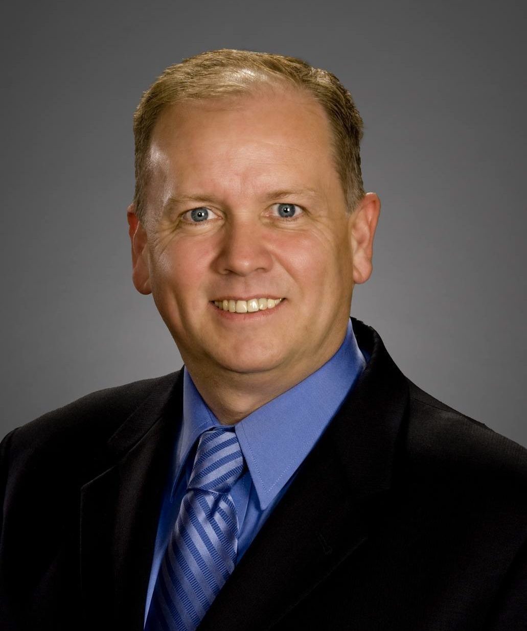 headshot of Daniel Miller
